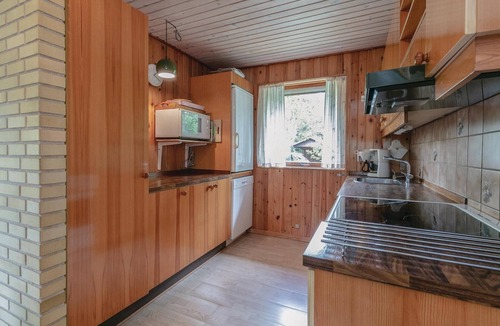 Balka Strand House | Beautiful home in Nexø with kitchen