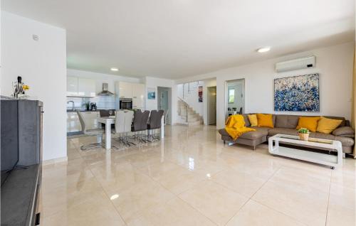 Kolanjski Gajac House | Beautiful Home In Novalja
