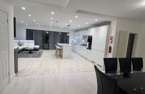 Headington House | Beautiful home in Oxford