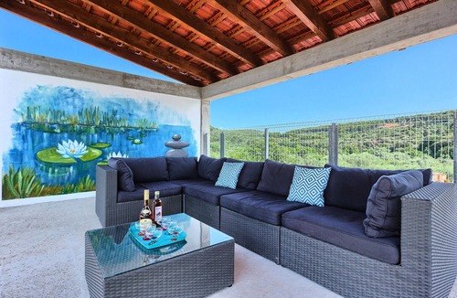 Okrug Donji House | Beautiful home in Okrug Donji