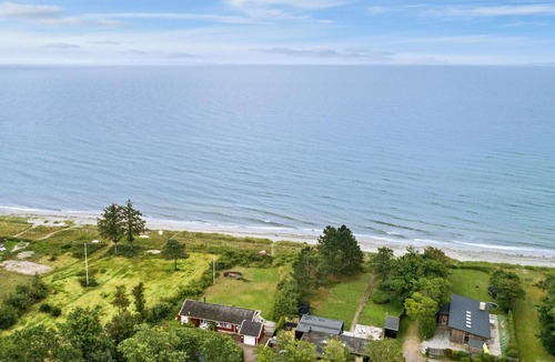 Saksild Strand House | Beautiful home in Odder with WiFi