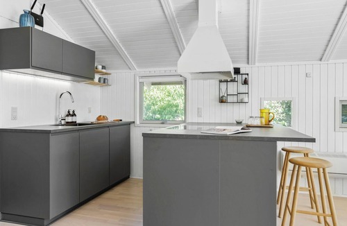 Saksild Strand House | Beautiful home in Odder with WiFi