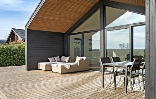 Saksild Strand House | Beautiful Home In Odder With Sauna