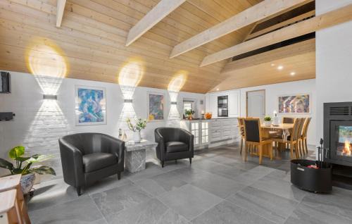 Ho House | Beautiful Home In Oksbøl With Sauna