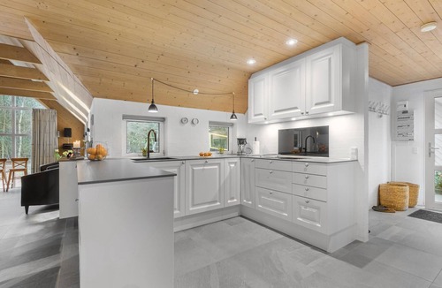 Ho House | Beautiful home in Oksbøl with sauna