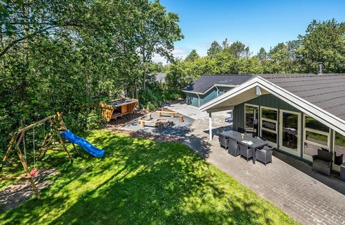 Jegum House | Beautiful home in Oksbøl with sauna