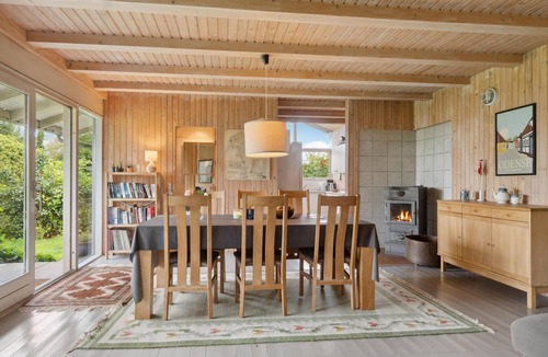Olsted House | Beautiful home in ølsted with WiFi