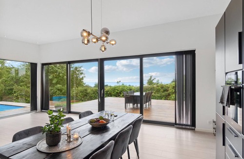 Olsted House | Beautiful home in ølsted with kitchen
