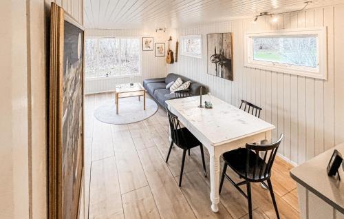 Ørsted House | Beautiful Home In Ørsted With Wifi