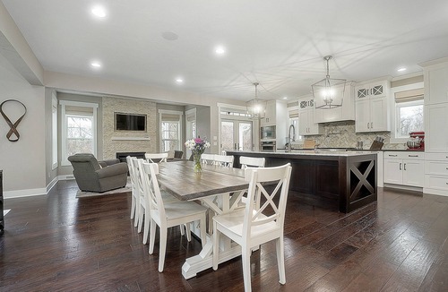 Butte Des Morts House | Beautiful Home in Oshkosh
