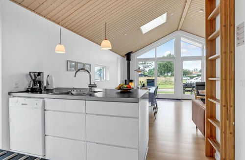 Otterup House | Beautiful home in Otterup with kitchen