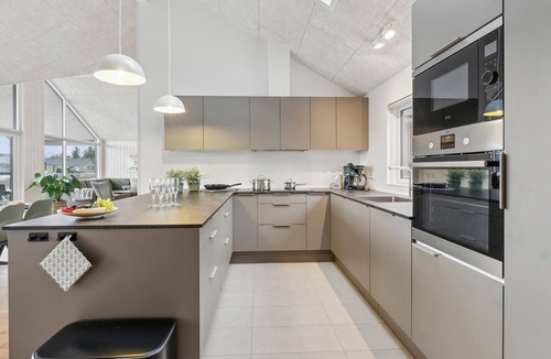 Hasmark Strand House | Beautiful home in Otterup with sauna