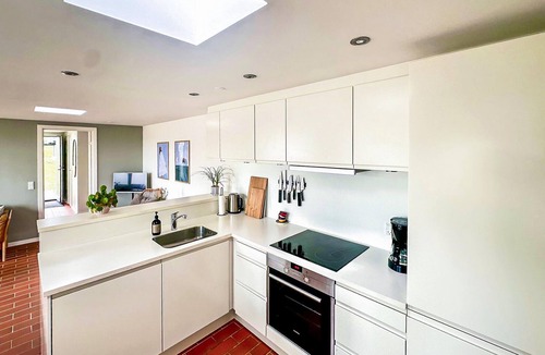 Pandrup House | Beautiful home in Pandrup with WiFi
