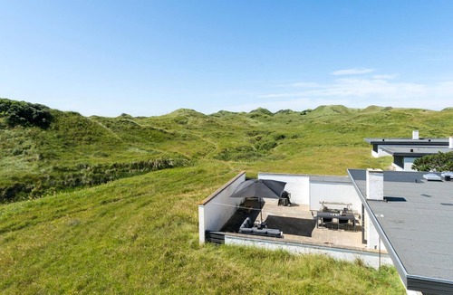 Pandrup House | Beautiful home in Pandrup with WiFi