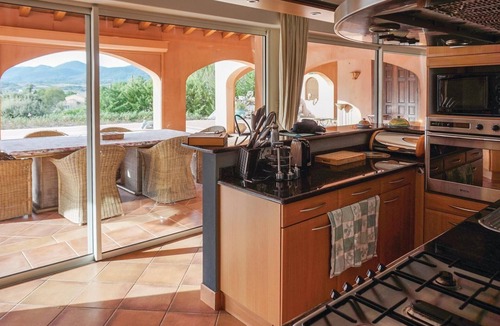 Pierrerue House | Beautiful home in Pierrerue