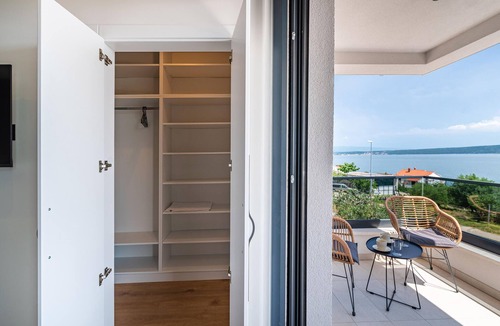 Posedarje House | Beautiful home in Posedarje with WiFi