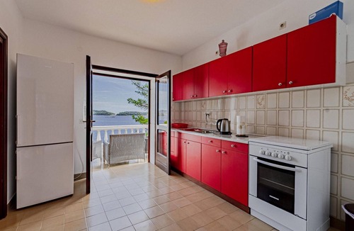 Blato House | Beautiful home in Prizba with kitchen