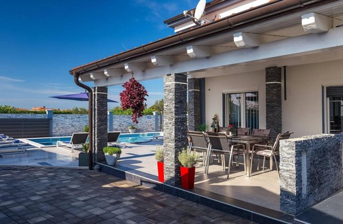 Valbandon House | Beautiful home in Pula