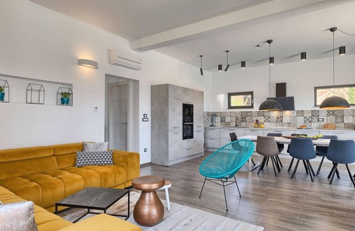 Vintijan House | Beautiful home in Pula with sauna