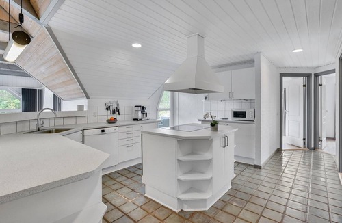 Rømø Kirkeby House | Beautiful home in Rømø with sauna