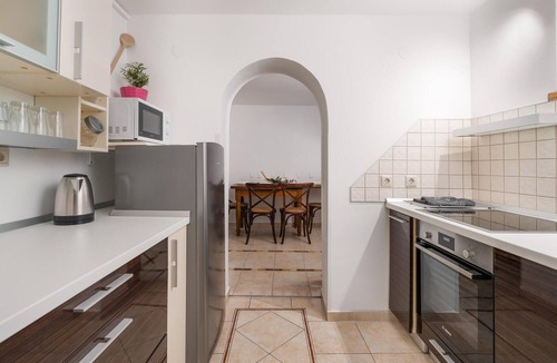Rasopasno House | Beautiful home in Rasopasno with sauna