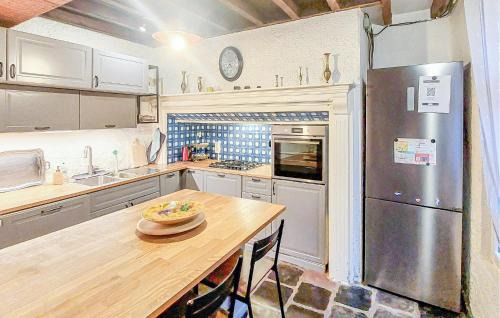Renty House | Beautiful Home In Renty With Wifi