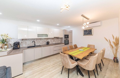 Prolozac House | Beautiful home in Ricice with sauna