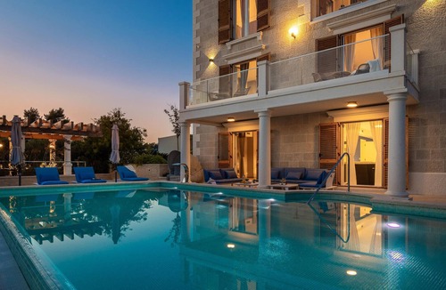 Rogoznica House | Beautiful home in Rogoznica with sauna