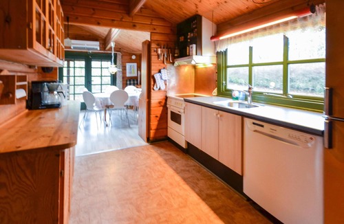 Roslev House | Beautiful home in Roslev with WiFi