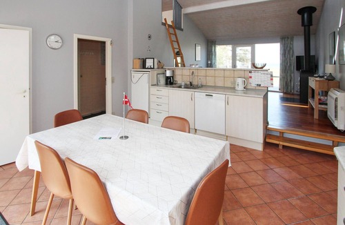 Samsø House | Beautiful home in Samsø with kitchen