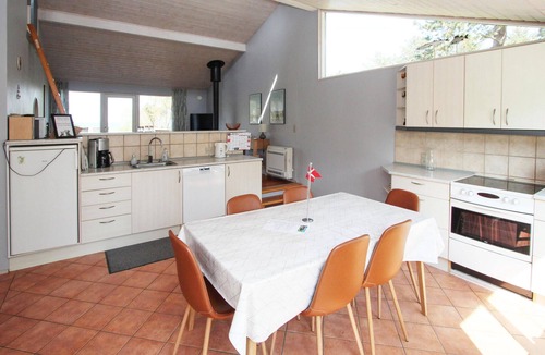 Samsø House | Beautiful home in Samsø with kitchen