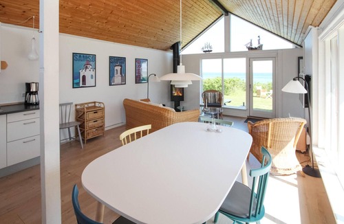 Samsø House | Beautiful home in Samsø with kitchen