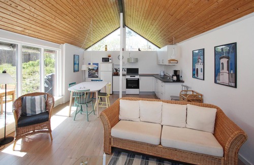 Samsø House | Beautiful home in Samsø with kitchen