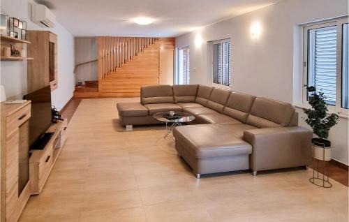 Skabrnja House | Beautiful Home In Skabrnja With Sauna