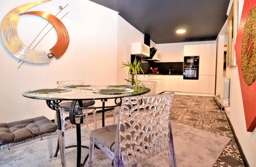 Sommieres House | Beautiful home in Sommières with WiFi