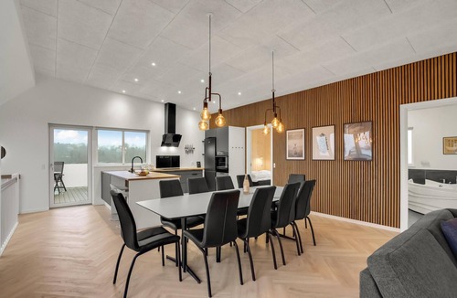 Lihme House | Beautiful home in Spøttrup with WiFi