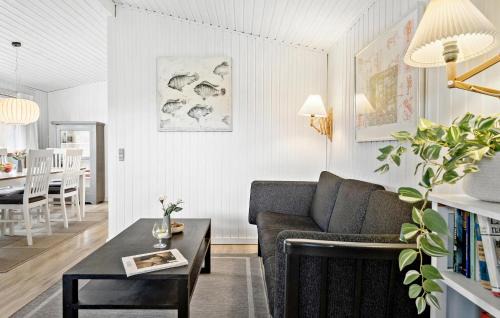 Stege House | Beautiful Home In Stege With Kitchen