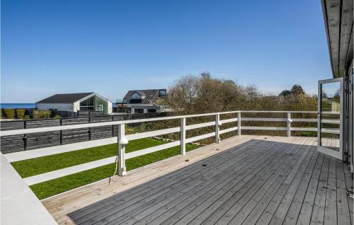 Strøby Ladeplads House | Beautiful Home In Strøby With House Sea View
