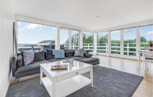 Strøby Ladeplads House | Beautiful Home In Strøby With House Sea View