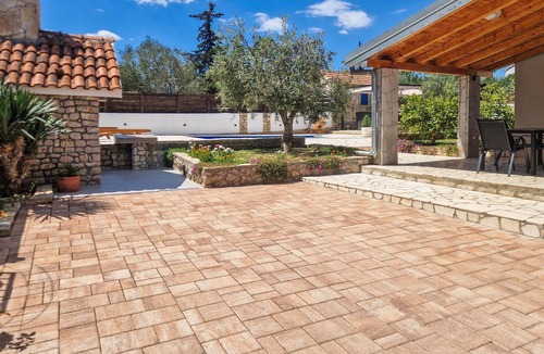 Sveti Filip i Jakov House | Beautiful home in Sukosan
