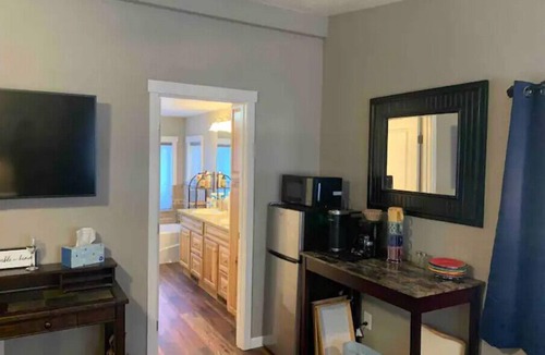 Deschutes River Woods House | Beautiful Home in SW Bend