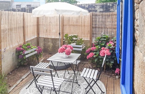Taden House | Beautiful home in Taden with WiFi