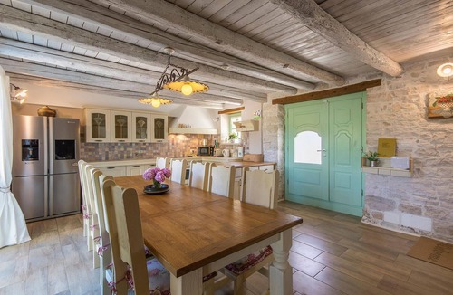Tar House | Beautiful home in Tar