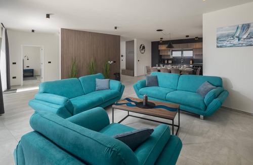 Frata House | Beautiful home in Tar
