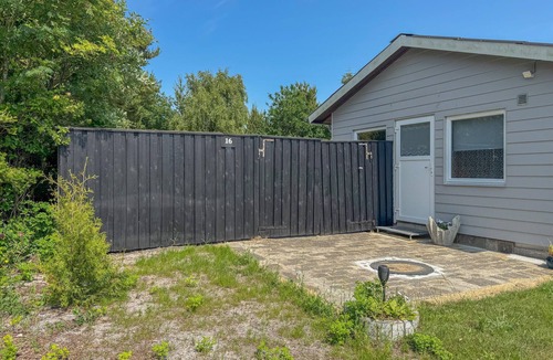 Skaven Strand House | Beautiful home in Tarm with WiFi