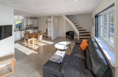 Tarm House | Beautiful home in Tarm with WiFi