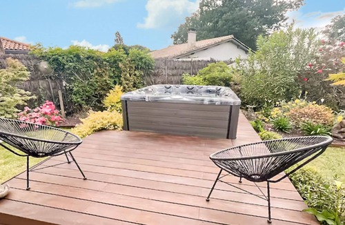 Tarnes House | Beautiful home in Tarnès with sauna