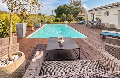 Tarnes House | Beautiful home in Tarnès with sauna