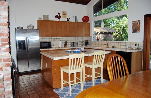 Cleone House | Beautiful Home in the Heart of the Majestic Redwoods. Secluded on 10 acres.