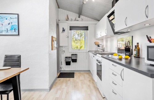 Sønder Vorupør House | Beautiful home in Thisted with kitchen